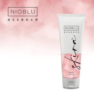 Nioblu Skira’ Body Lotion met bloemige en fruitige geurnoten voor een gehydrateerde en heerlijk ruikende huid bij Divae.