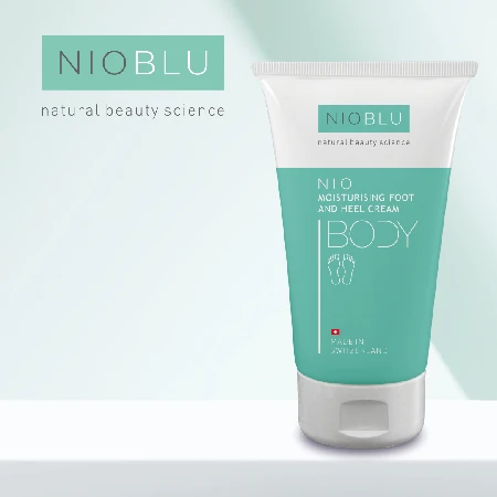 Nioblu Hydraterende Voeten- en Hielcrème met ureum en amandelolie voor de intensieve verzorging van droge hielen bij Divae in IJsselstein.
