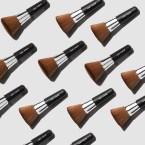 MARC INBANE Kabuki Brush voor het streeploos blenden van zelfbruiner bij Divae in IJsselstein.